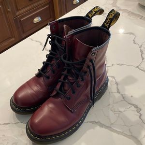 Dr. Martin Size 9 Air Wair